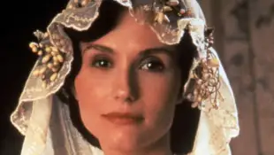 Alessandra Martines kennen wir als „Prinzessin Fantaghiro“