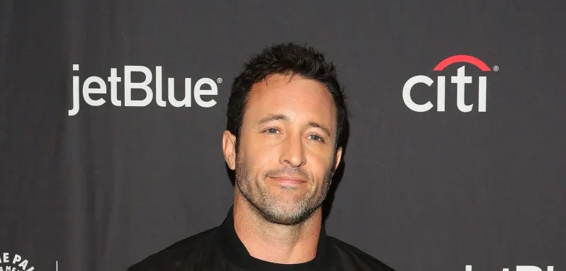 Alex O'Loughlin 