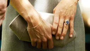 Der Verlobungsring von Herzogin Kate aufgenommen am 2. Juli 2011