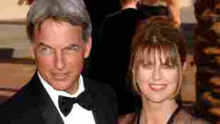 Mark Harmon und seine Frau Pam Dawber bei der Emmy Verleihung 2002