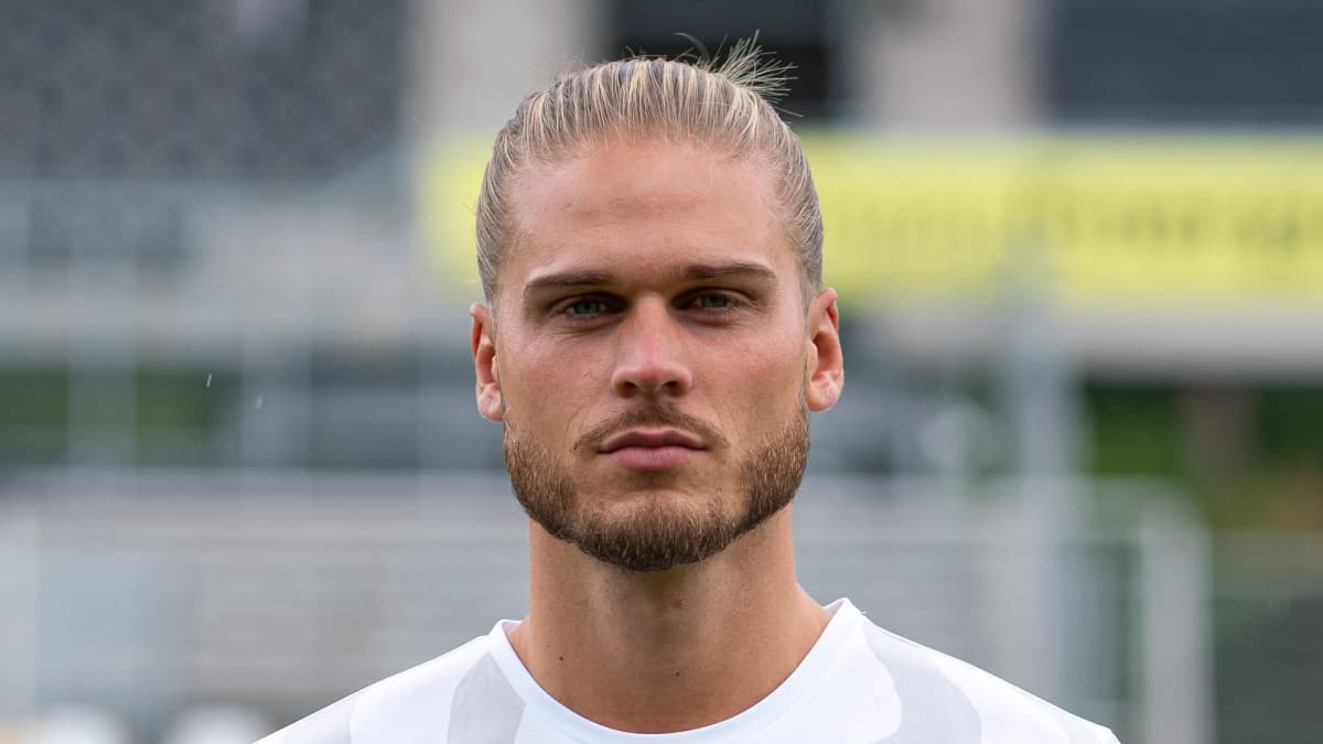 Wo Spielt Rurik Gislason Die Karriere Des Heissen Fussballers