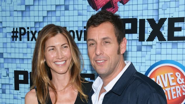 Das ist Adam Sandlers Frau Jackie