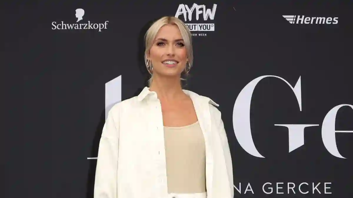 Lena Gercke in einem hautengen Outfit bei einer Veranstaltung im Juli 2019
