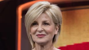 Carmen Nebel Frisur Hier Trug Sie Ihre Haare Deutlich Kurzer