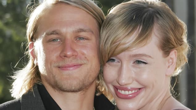 Charlie Hunnam Das Ist Seine Freundin Morgana Mcnelis Charlie hunnam u0026 morgana mcnelis step out for an afernoon stroll together down melrose ave. das ist seine freundin morgana mcnelis