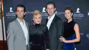 Ivana Trump und ihre Kinder Eric, Ivanka, Donald Jr.