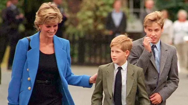 Lady Diana mit Prinz Harry und Prinz William