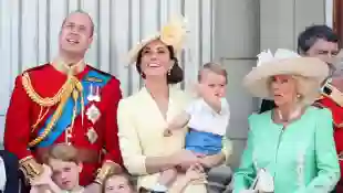 Prinz William; Herzogin Kate; Prinz Louis; Prinz George; Prinzessin Charlotte; Herzogin Camilla