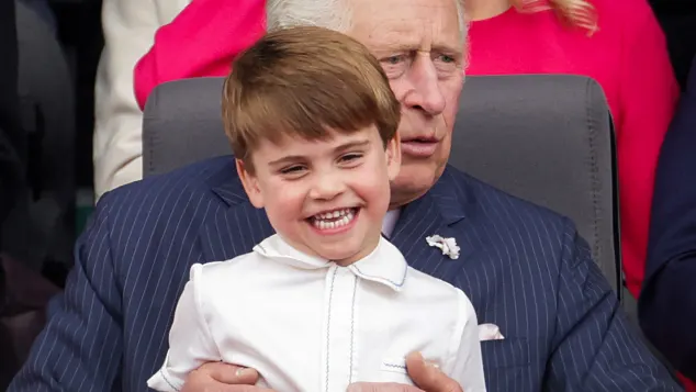 Prinz Louis mit König Charles III.