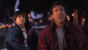 Eric Lloyd und Tim Allen in „Santa Clause – Eine schöne Bescherung“