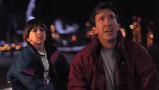 Eric Lloyd und Tim Allen in „Santa Clause – Eine schöne Bescherung“