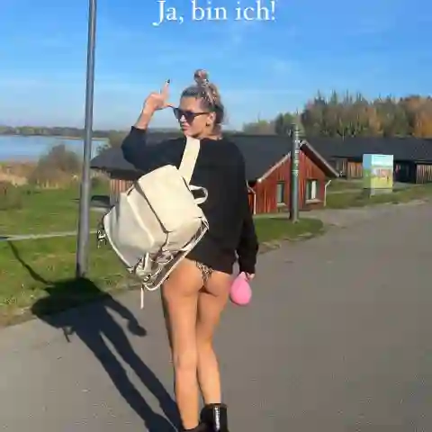 sara kulka heiß sexy tanga