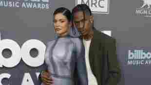 Kylie Jenner und Travis Scott bei den 2022 Billboard Music Awards am 15. Mai 2022