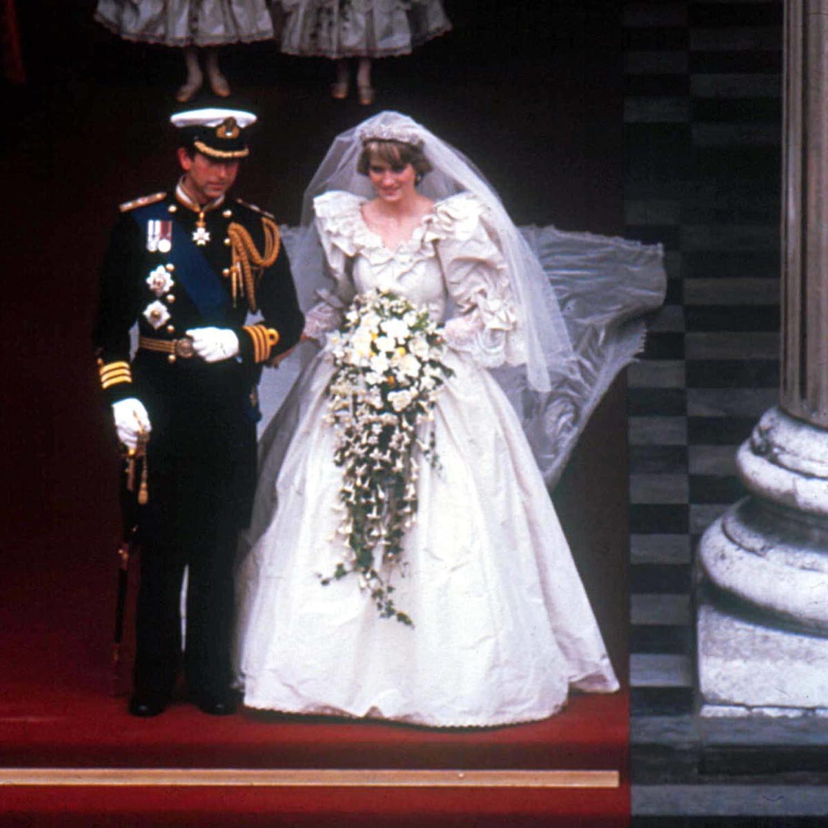 Lady Diana Wollte Mit Hochzeitsschuhen Prinz Charles Liebe Zeigen