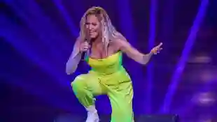 Helene Fischer performt bei „Das große Schlagerjubiläum 2022 – Auf die nächsten 100!“ im Oktober 2022