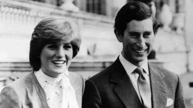 Lady Diana und Prinz Charles zur Verlobung
