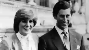 Lady Diana und Prinz Charles zur Verlobung