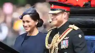 Herzogin Meghan und Prinz Harry bei der Militärparade Trooping The Colour
