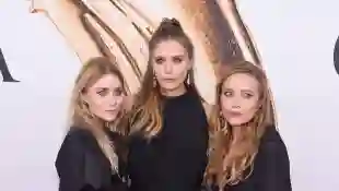 Elizabeth Olsen mit ihren Schwestern Mary-Kate und Ashley Olsen bei den 2016 CFDA Fashion Awards am 6. Juni 2016