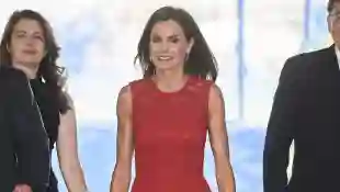 Königin Letizia CEMAS 2019 rotes Kleid Carolina Herrera