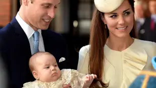 Prinz William, Herzogin Kate und Prinz George bei dessen Taufe