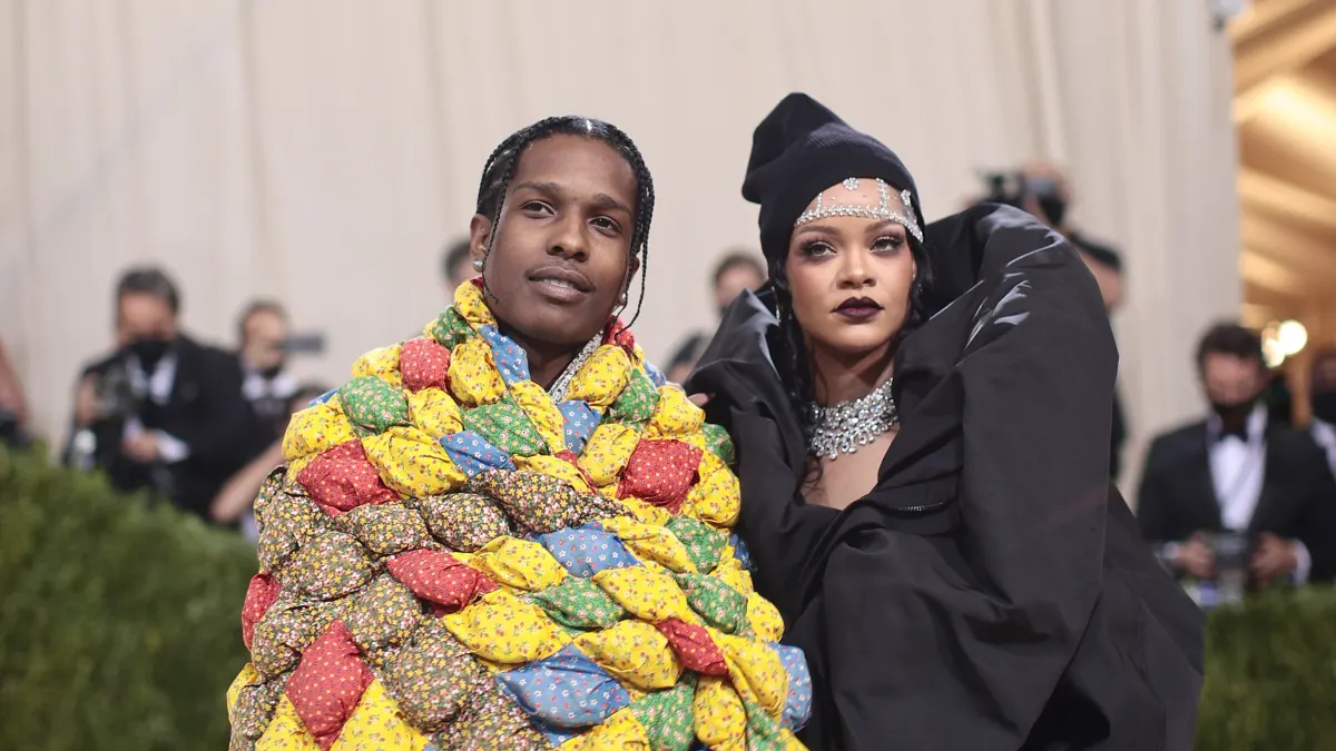 Rihanna und A$AP Rocky auf der Met Gala Celebrating In America: Ein Lexikon der Mode am 13. September 2021