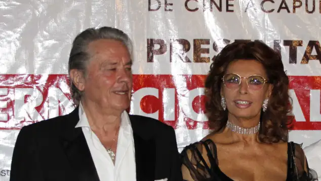 Sophia Loren und Alain Delon