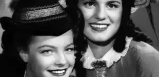 Romy Schneider und Uta Franz als Sissi und Helene