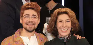 Adele Neuhauser und ihr Sohn Julian Pajzs 2023 in der „NDR Talk Show“