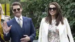 Tom Cruise und Hayley Atwell in Wimbledon am 10. Juli 2021