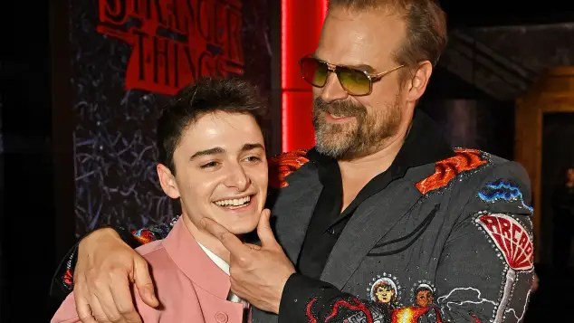 Noah Schnapp, David Harbour
