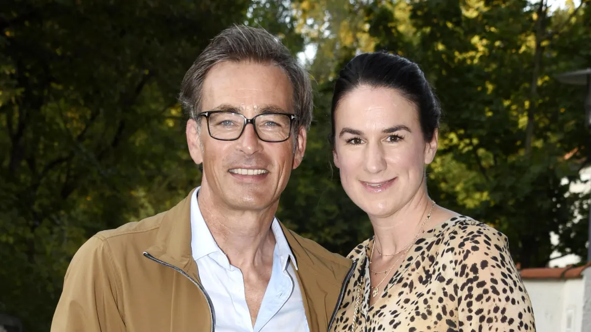 schauspieler jan sosniok und ehefrau nadine möllers
