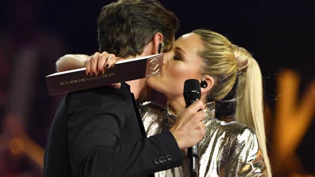 So Sieht Florian Silbereisens Tattoo Von Helene Fischer Aus