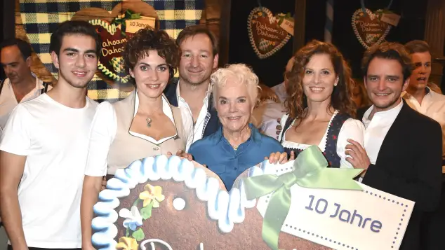 "Dahoam is Dahoam"-Cast