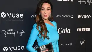 Verona Pooth im XS-Minikleid