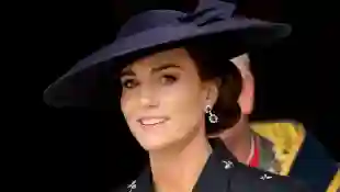 Herzogin Kate im 3.600€ Outfit beim Gottesdienst zum Commonwealth Day in London 2023
