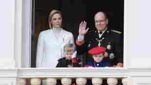 Fürstin Charlène von Monaco und Fürst Albert II. mit ihren Kindern Jacques und Gabriella am 19. November 2019