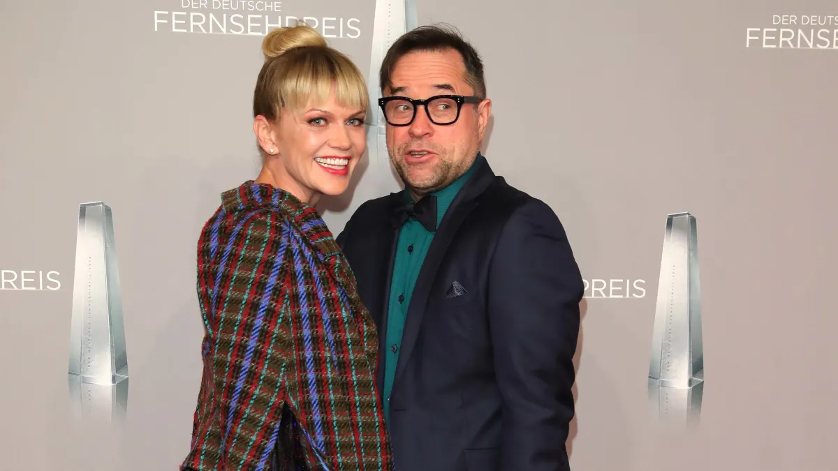 Anna Loos und Jan Josef Liefers beim Deutschen Fernsehpreis