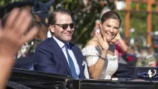 BORGHOLM 20230714 Kronprinsessan Victoria, prins Daniel och barnen prinsessan Estelle och prins Oscar aker vagn i hästko