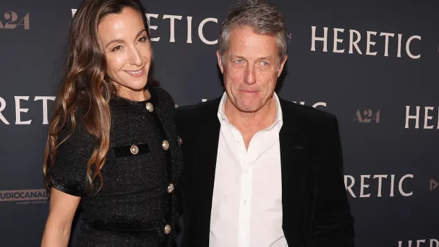 Anna Eberstein und Hugh Grant