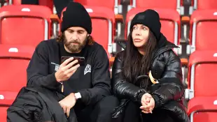 Silvio Heinevetter und Simone Thomalla sitzen nebeneinander, als sie im Jahr 2019 noch ein Paar waren