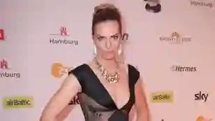 julia scharf transparent kleid