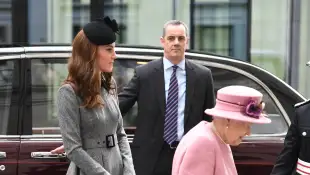 Königin Elisabeth II. und Herzogin Kate