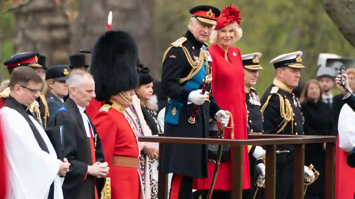 König Charles und Königin Camilla monarch nachkommen thronfolge