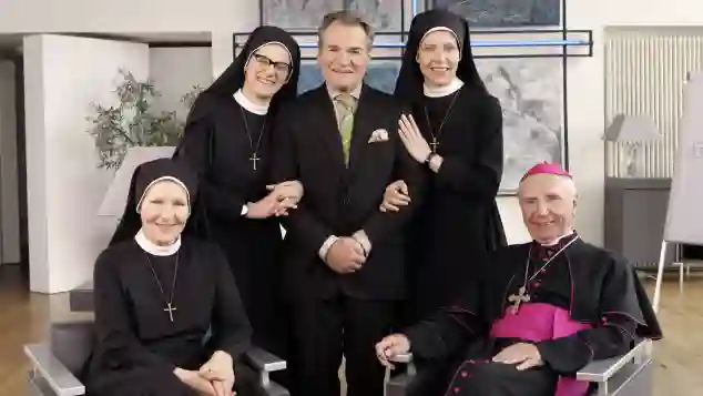 Um Himmels Willen Cast