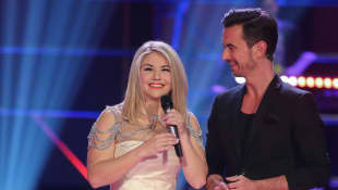 Krasse Verwandlung Bei Beatrice Egli Sie Zeigt Sich Mit Tattoos Und Schwarzen Haaren