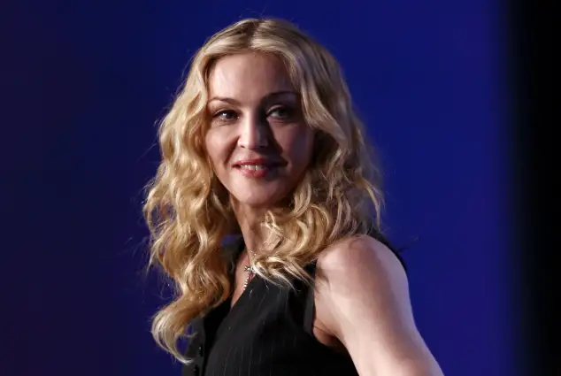 Madonna zeigt OP-Narben