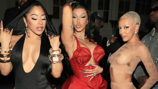 Hennessy Carolina, Cardi B und Doja Cat