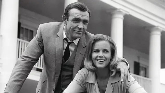 Sean Connery und Honor Blackman im „James Bond“-Film „Goldfinger“