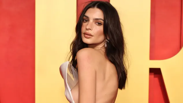 Emily Ratajkowski